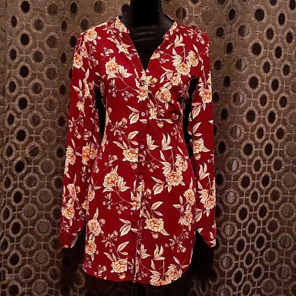 Long-sleeved Button up floral top
